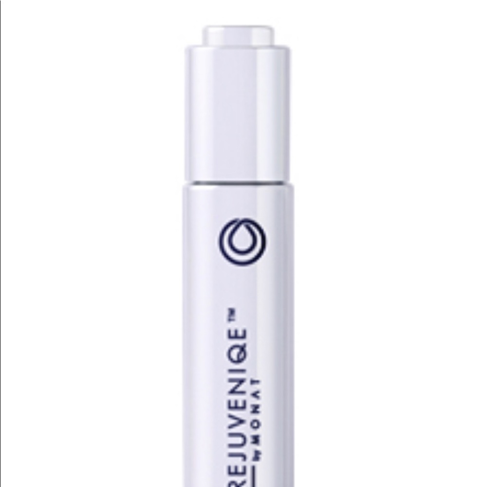 Monat rejuvenique oil